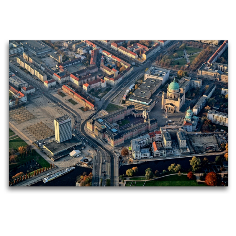 Lange Brücke mit Stadtschloss Landtag und Nicolaikirche in Potsdam