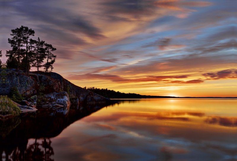 Abendstimmung in der Bucht Sieravuori des Sees Pyhäjärvi