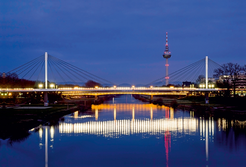 Mannheim - Fernsehturm am Neckar