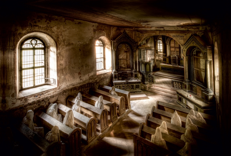 'Ghost Chapel' - alte, verlassene Kirche in Tschechien