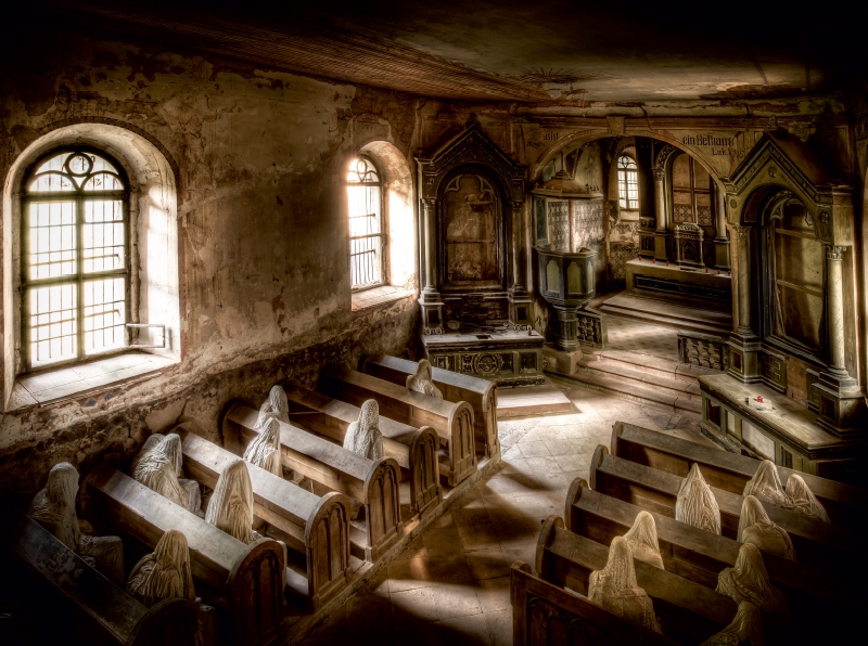 'Ghost Chapel' - alte, verlassene Kirche in Tschechien