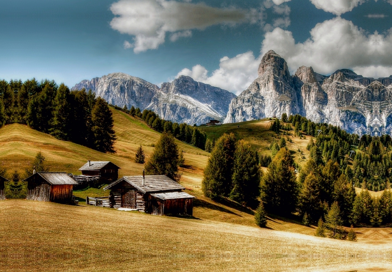 Pralongia Alm mit Sassongher - Alta Badia