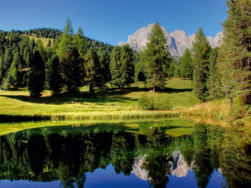 Bergsee an der Cisles Alm mit Geisler Spitzen - erreichbar von Wolkenstein oder St. Christina