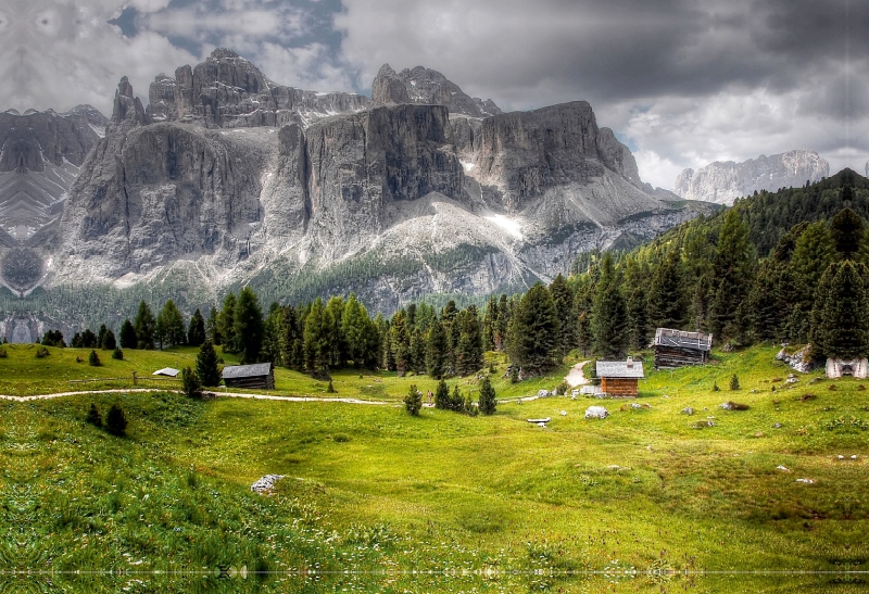 Kolfuschger Hochalm mit Sella Massiv - Gröden