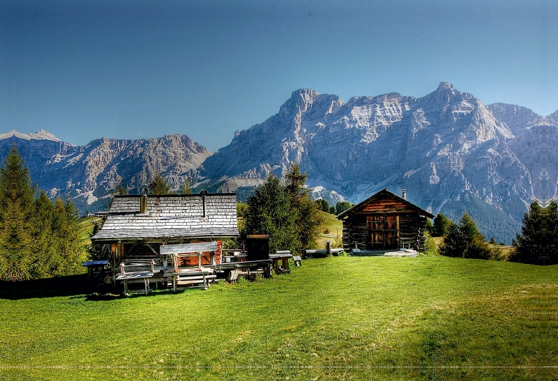 Ein Motiv aus dem Kalender Idyllische Hütten und Hochalmen