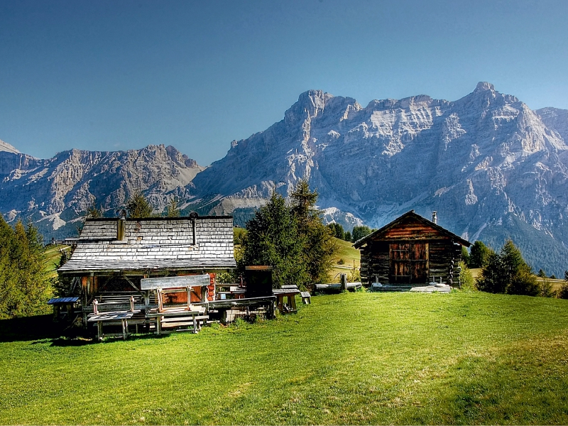 Ein Motiv aus dem Kalender Idyllische Hütten und Hochalmen