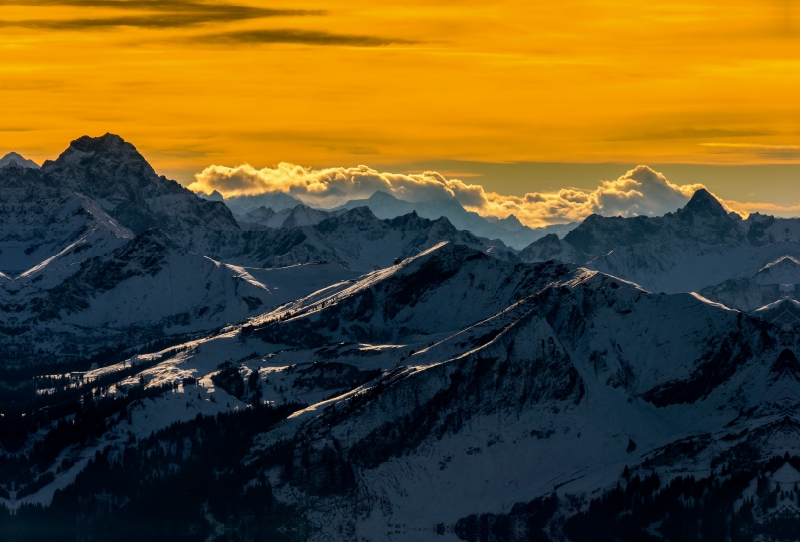 Abendlicher Blick vom Nebelhorn auf die Berge bei Oberstdorf