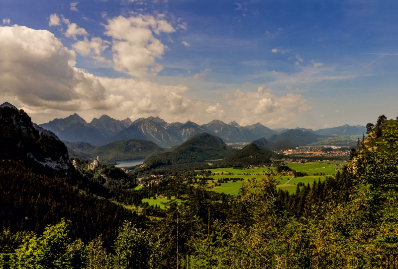 Panoramablick auf Hohenschwangau, Alpsee und Füssen