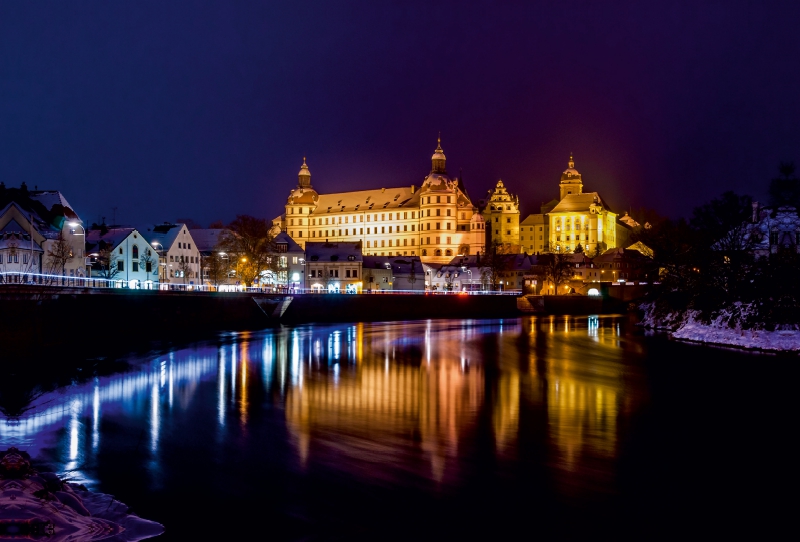 Winterlicher Schlossblick vom Donaukai