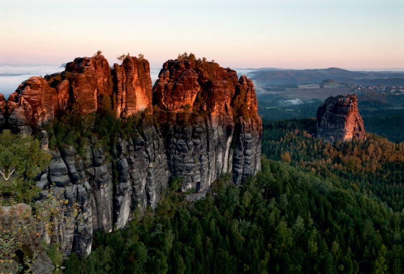 Schrammsteine im ersten Licht