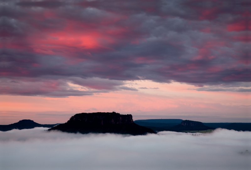 Lilienstein im Nebelmeer