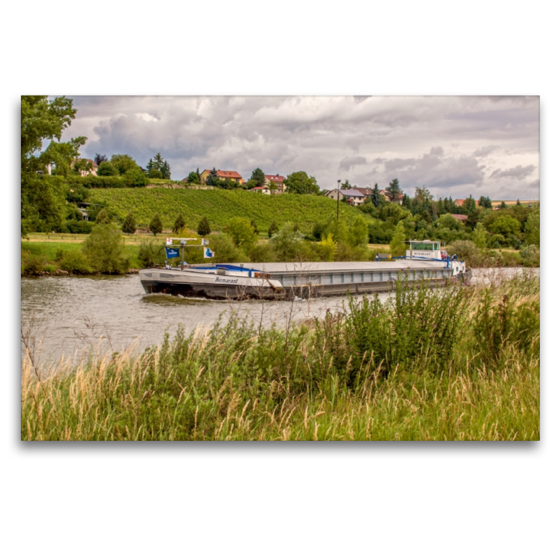 Schiff auf dem Main bei Mainstockheim