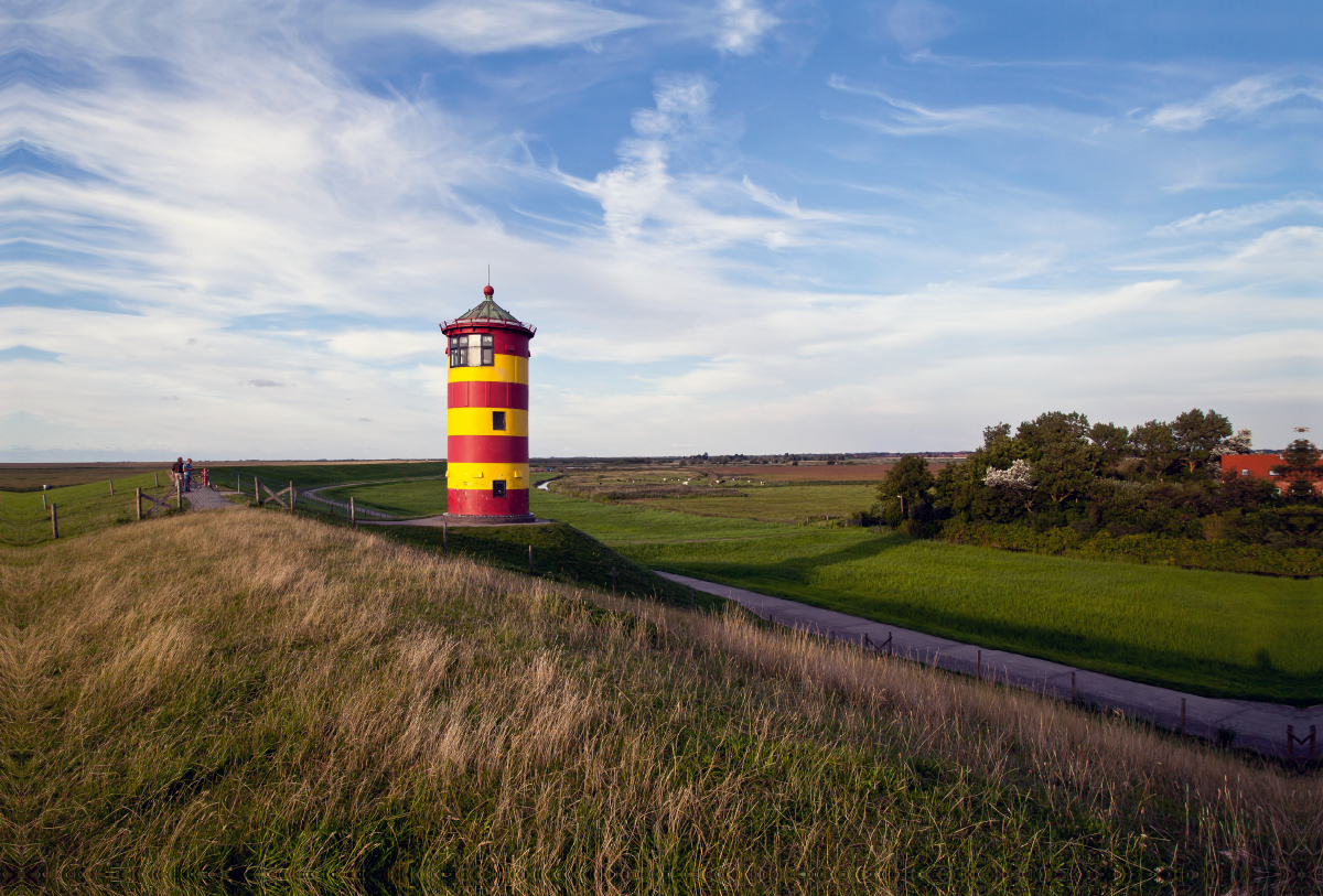 Deichblick zum Leuchtturm