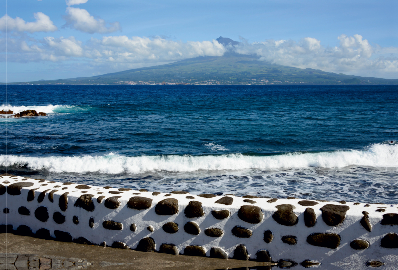 Faial - Blick auf Pico