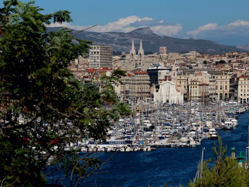 Blick vom Jardin du Pharo in Marseille auf den Vieux Port