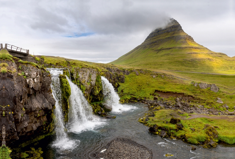 Kirkjufellsfoss mit Kirkjufell