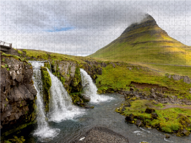 Kirkjufellsfoss mit Kirkjufell