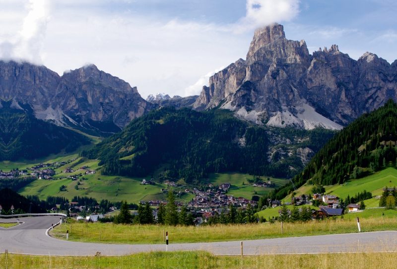 Corvara mit dem Sassongher