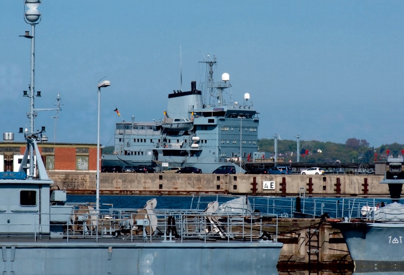 Ein Motiv aus dem Kalender Marinehafen Kiel