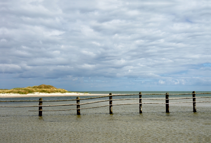 Fortgespültes Land vom Weststrand wird am Naturschutzgebiet Darßer Ort wieder angespült