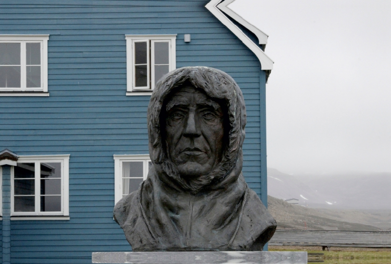 Statue des erfolgreichen norwegischen Polarforschers Roald Amundsen