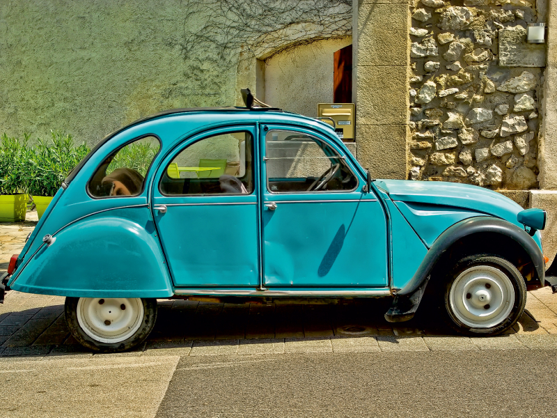 Ein Motiv aus dem Kalender Citroën 2CV - die Ente