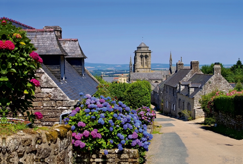 Rue Saint-Maurice in Locronan