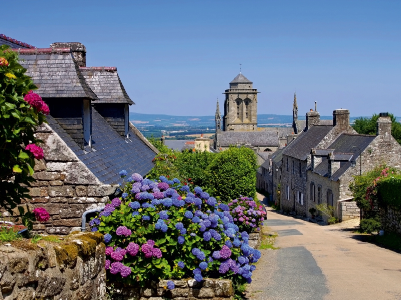 Rue Saint-Maurice in Locronan