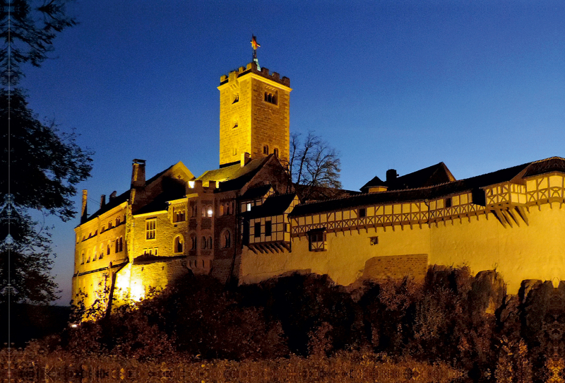 Ansicht bei Nacht