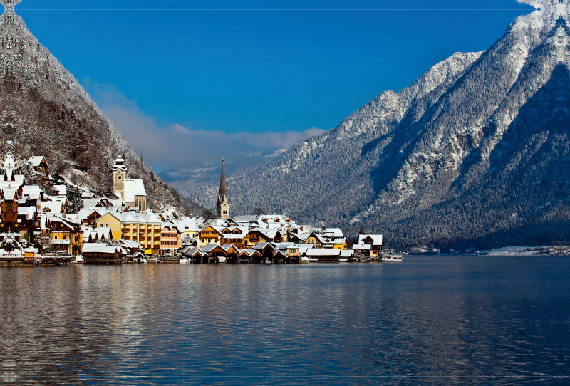 Hallstatt und Hallstättersee im Winter