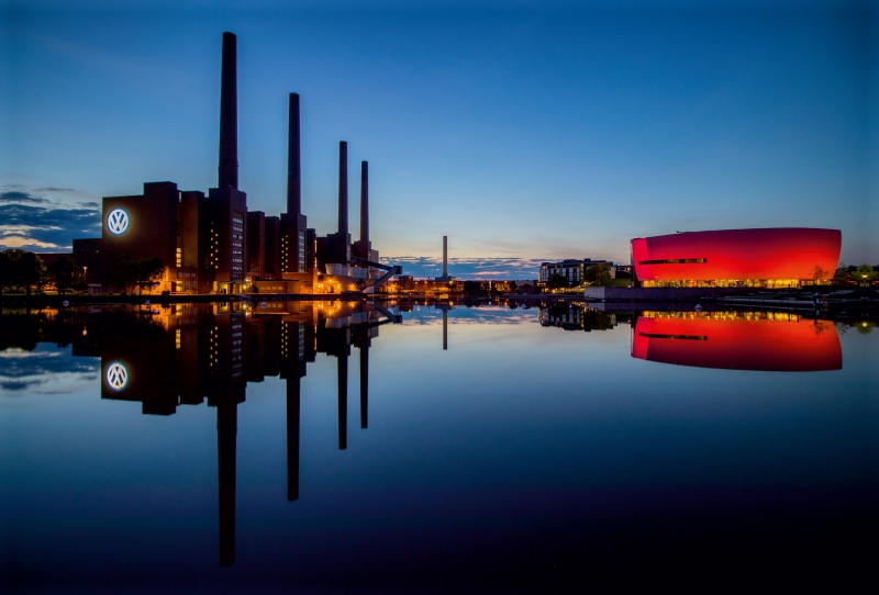 Kraftwerk mit Autostadt