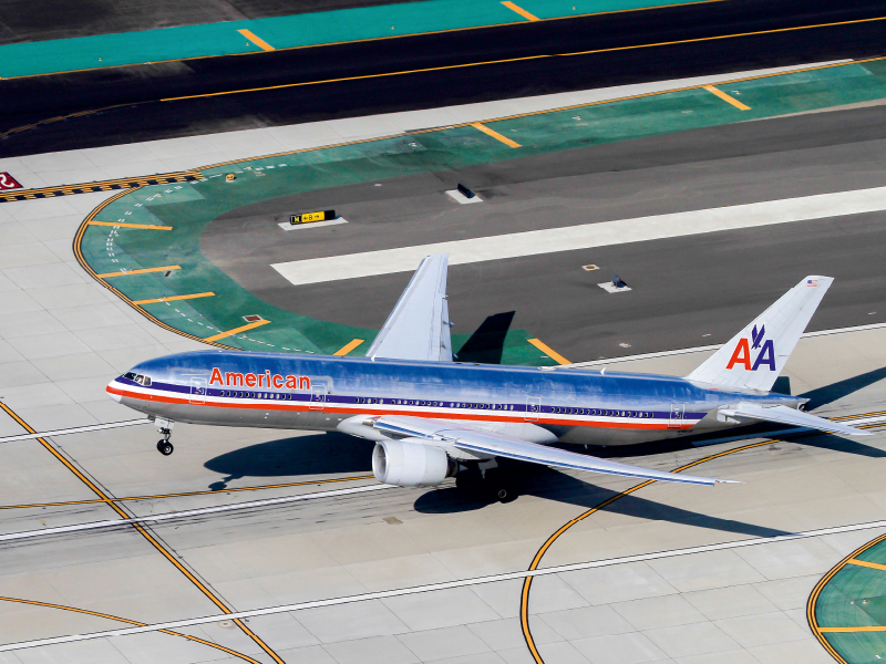 American Airlines  Boeing 777-200  Los Angeles, USA