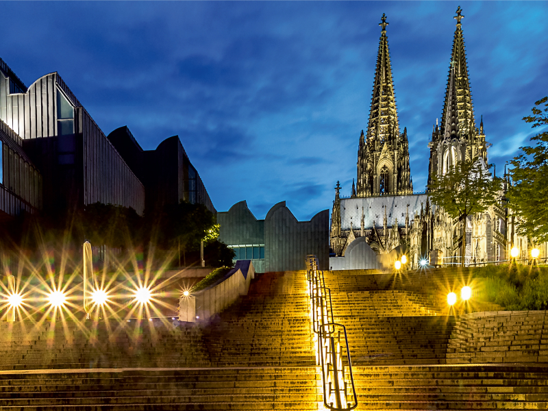 Kölner Dom-Treppen.