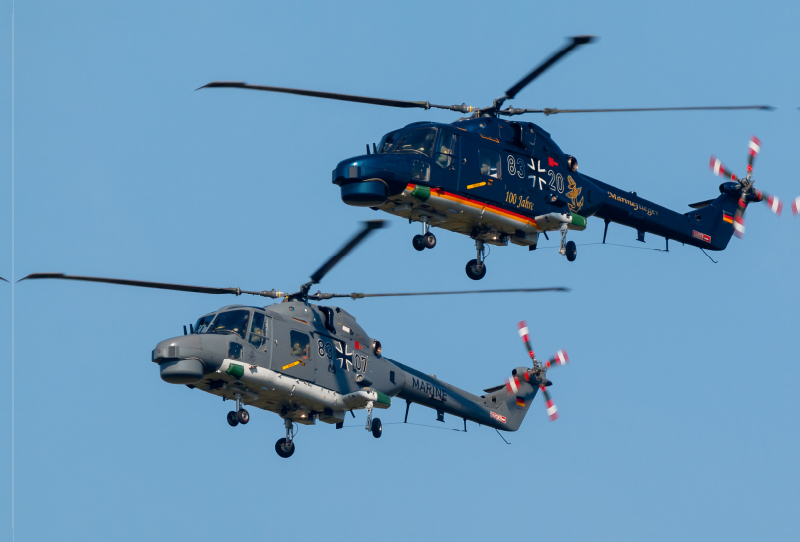 Formationsflug Sea Lynx Mk.88A 83+07 und 83+20 der Marine