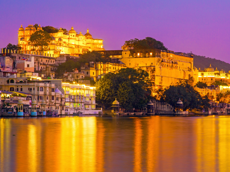 Abendstimmung am Picholasee in Udaipur