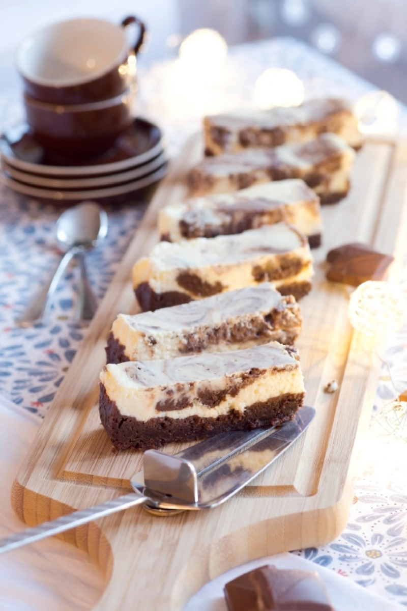 Browniestücke mit Käsecreme