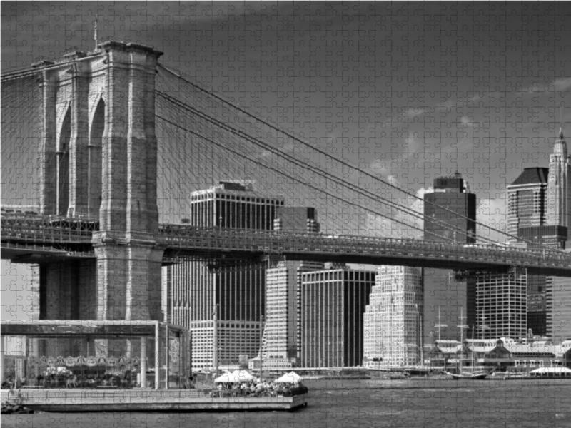 MANHATTAN SKYLINE & BROOKLYN BRIDGE Monochrom