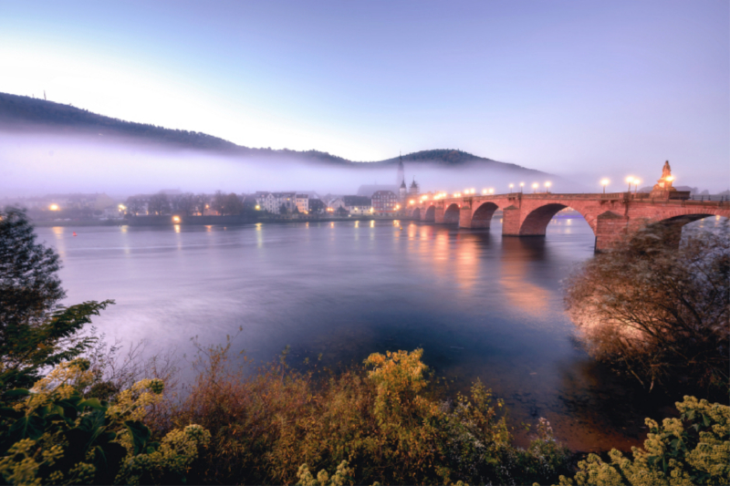 Heidelberg im Frühnebel - Die romantische Stadt am Neckar