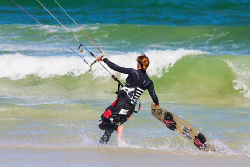 Wasserstart beim Kitesurfen