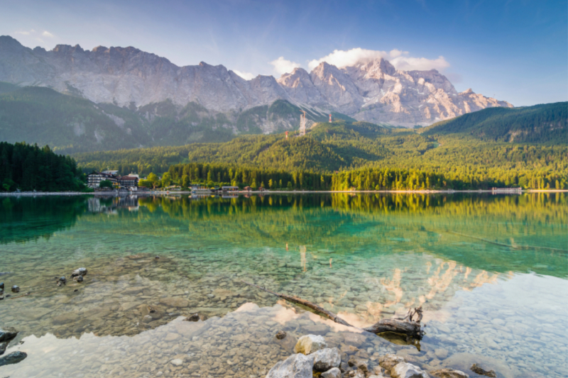 Eibsee mit Zugspitze am Morgen