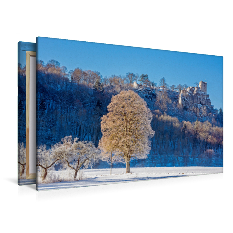 Winterlandschaft im Wiesenttal am Fuße der Burg Neideck