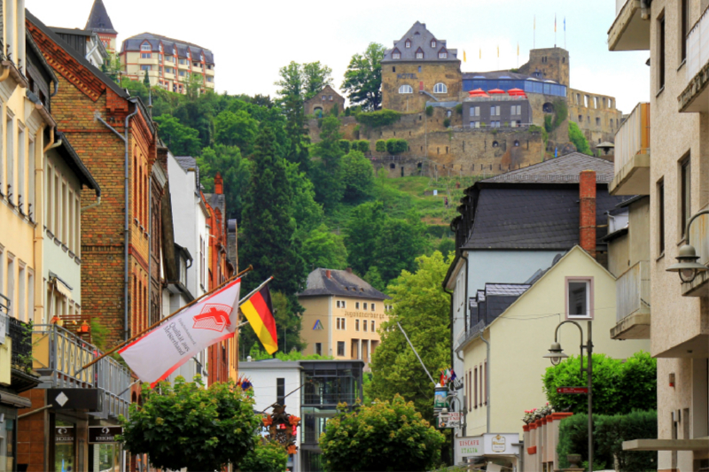 St. Goar am Mittelrhein mit Blick auf die Burg Rheinfels