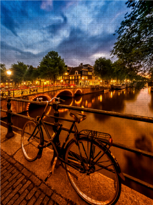 AMSTERDAM Abendimpression von der Brouwersgracht