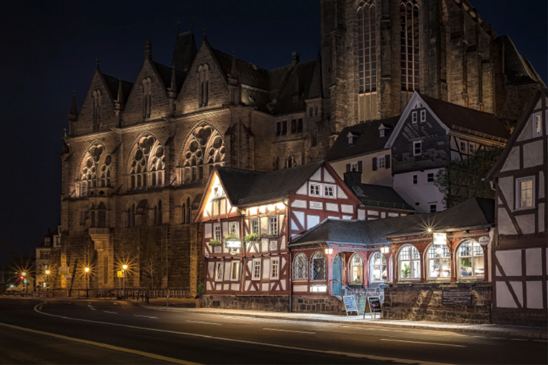 Marburger alte Universität mit dem alten Brauhaus anno 1520