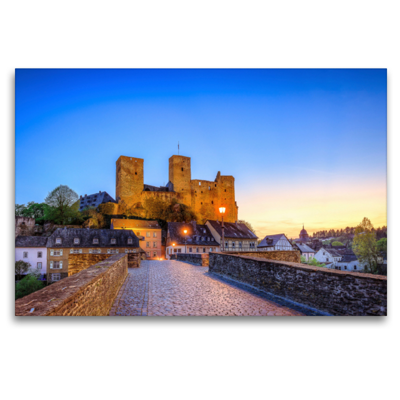 Burg Runkel in der Abenddämmerung