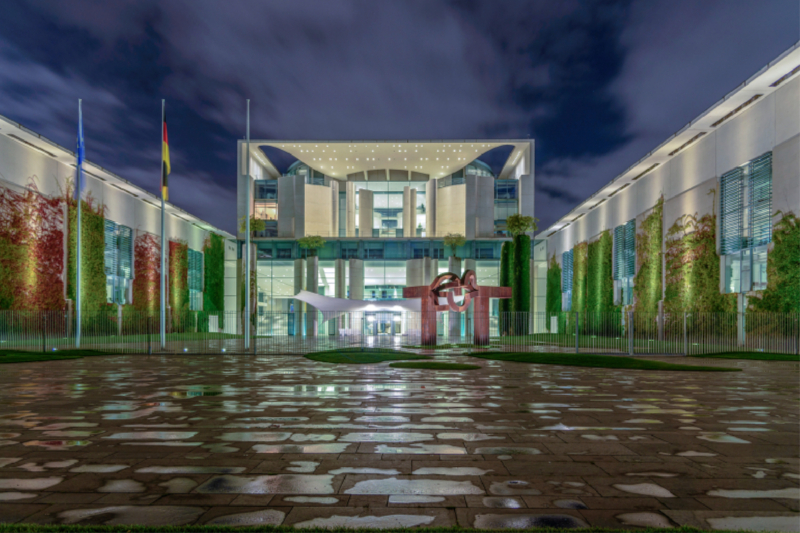 Bundeskanzleramt in der Nacht