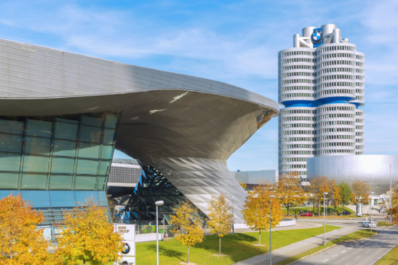 München, BMW-Welt, BMW-Hochhaus, BMW Museum