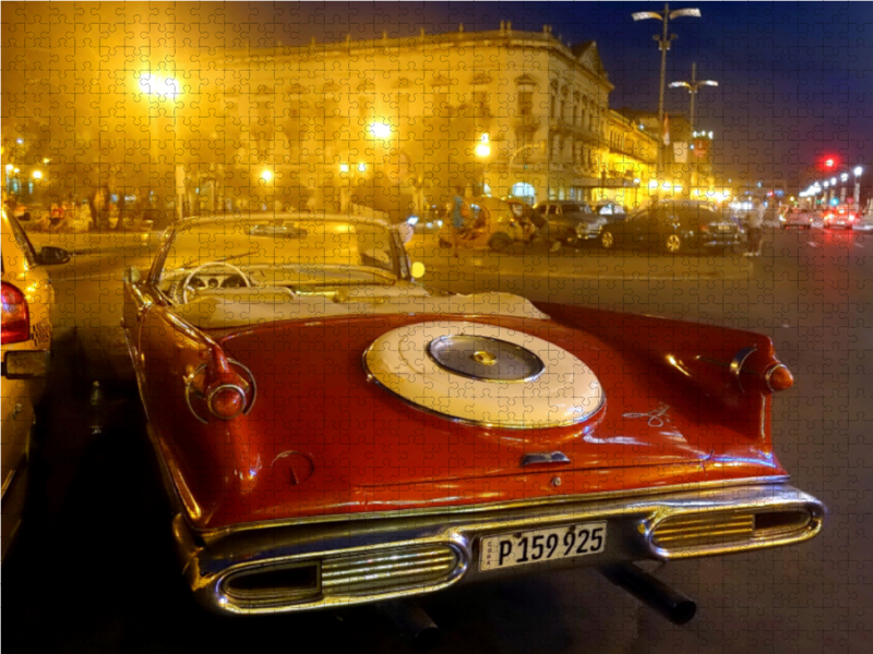 Der Oldtimer  Imperial Crown Convertible in Havanna