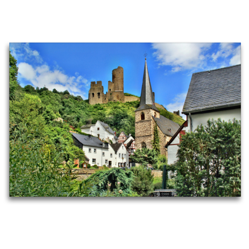 Blick auf die Dreifaltigkeitskirche und Löwenburg