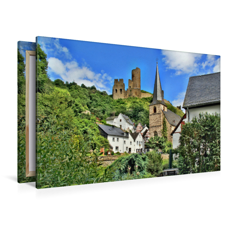 Blick auf die Dreifaltigkeitskirche und Löwenburg